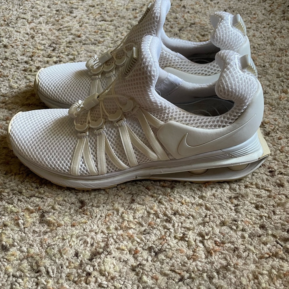 Nike Women's White Shox Gravity